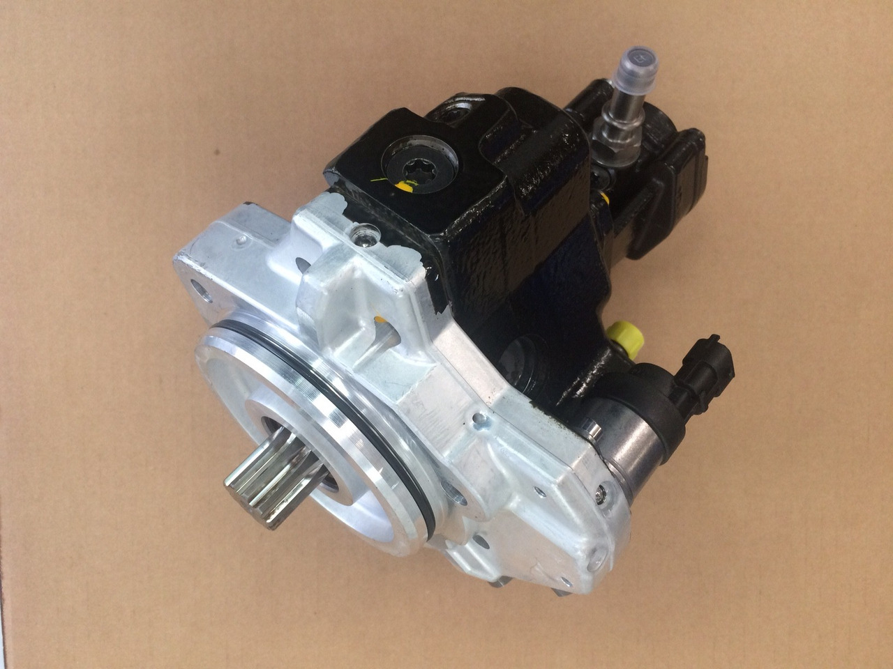 POMPA CARBURANTE ALTA PRESSIONE CP3.4+ / MOTORI MAN D2066 - D2676 - Pompa di alimentazione per Camion: foto 1 POMPA CARBURANTE ALTA PRESSIONE CP3.4+ / MOTORI MAN D2066 - D2676 - Pompa di alimentazione per Camion: foto 1