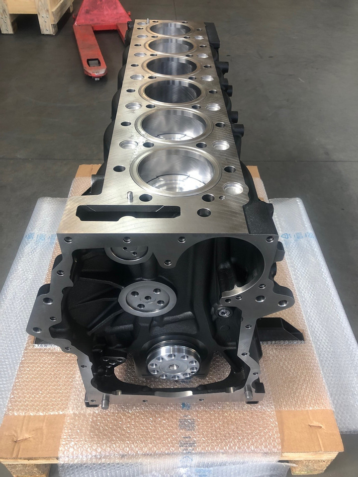 SHORTBLOCK / BLOCCO MOTORE MAN D2676 EURO6 (camion e bus) - Blocco cilindri per Camion: foto 3 SHORTBLOCK / BLOCCO MOTORE MAN D2676 EURO6 (camion e bus) - Blocco cilindri per Camion: foto 3