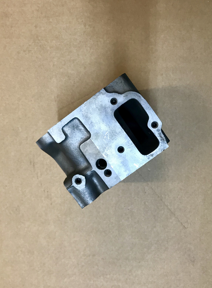 TESTATA MAN D2866 - D2876 - 4V - Testa cilindri: foto 3 TESTATA MAN D2866 - D2876 - 4V - Testa cilindri: foto 3