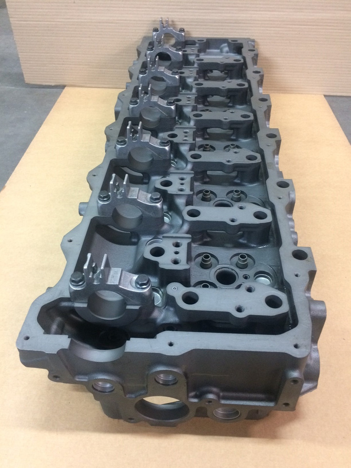 TESTATE MOTORI MAN D2066 - D2676 - NUDE / COMPLETE DI VALVOLE - Testa cilindri per Camion: foto 4 TESTATE MOTORI MAN D2066 - D2676 - NUDE / COMPLETE DI VALVOLE - Testa cilindri per Camion: foto 4