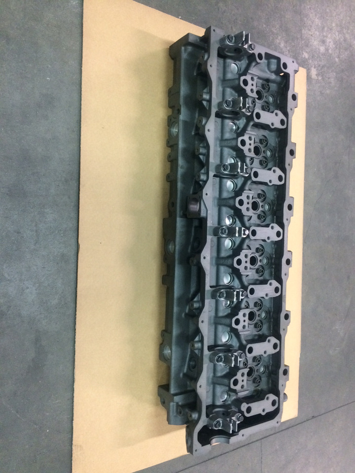 TESTATE MOTORI MAN D2066 - D2676 - NUDE / COMPLETE DI VALVOLE - Testa cilindri per Camion: foto 1 TESTATE MOTORI MAN D2066 - D2676 - NUDE / COMPLETE DI VALVOLE - Testa cilindri per Camion: foto 1