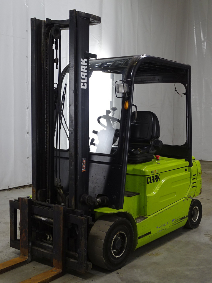 Clark GEX30 - Carrello elevatore elettrico: foto 1 Clark GEX30 - Carrello elevatore elettrico: foto 1