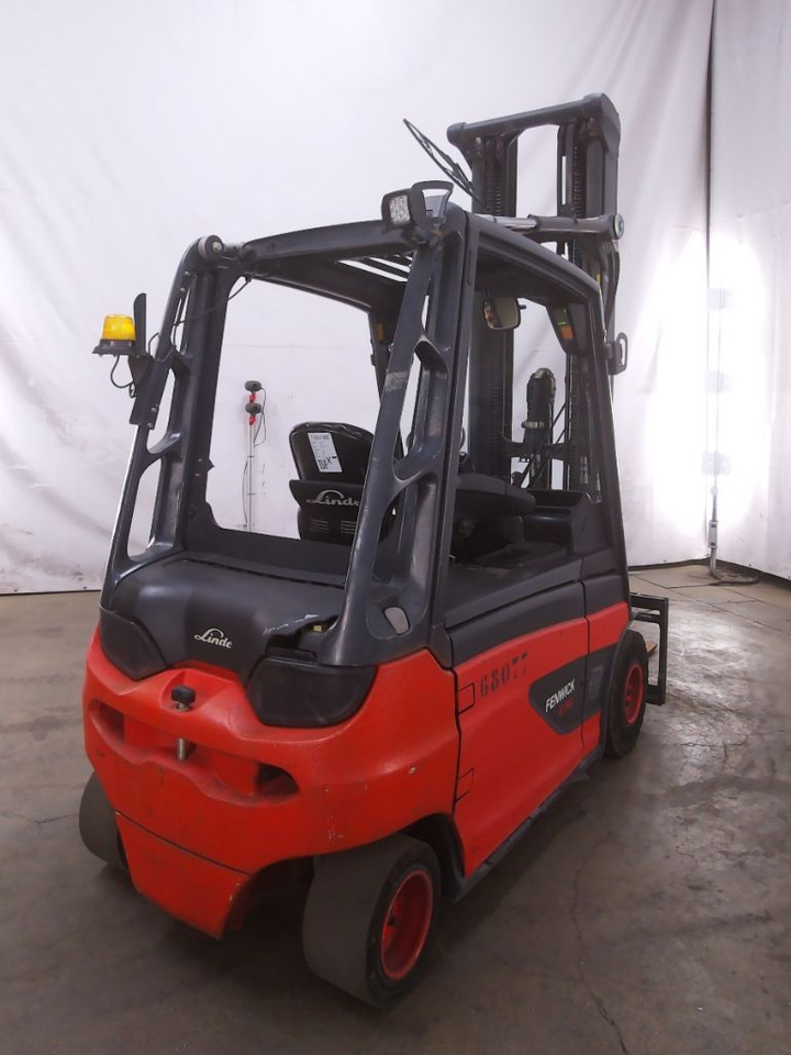 Linde E30L-01 - Carrello elevatore elettrico: foto 2 Linde E30L-01 - Carrello elevatore elettrico: foto 2