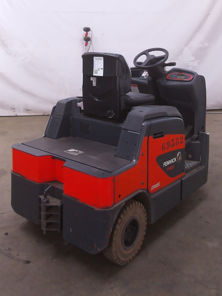 Linde P60 - Trattore elettrico: foto 2 Linde P60 - Trattore elettrico: foto 2