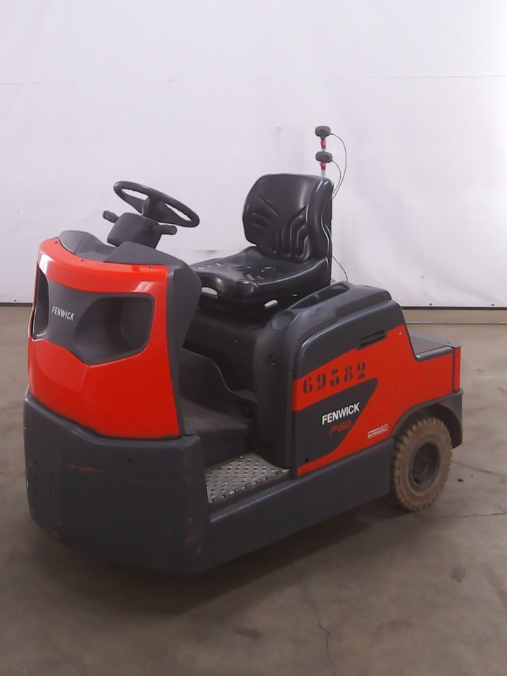 Linde P60 - Trattore elettrico: foto 1 Linde P60 - Trattore elettrico: foto 1