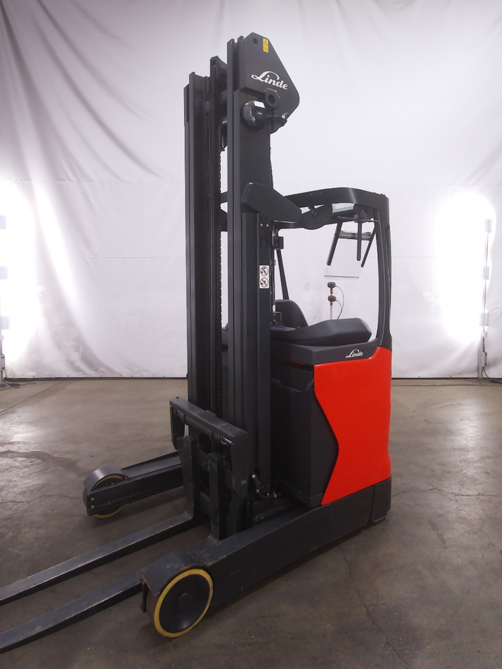 Linde R14-01 - Carrello retrattile: foto 1 Linde R14-01 - Carrello retrattile: foto 1