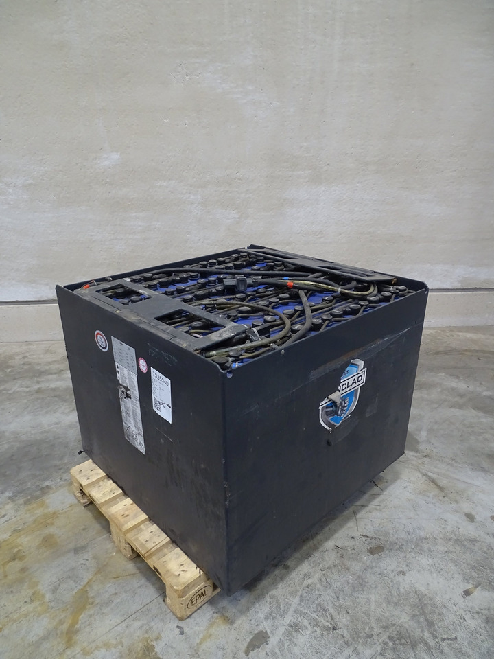 Weitere 80V1032AH - Macchina da cantiere: foto 1 Weitere 80V1032AH - Macchina da cantiere: foto 1