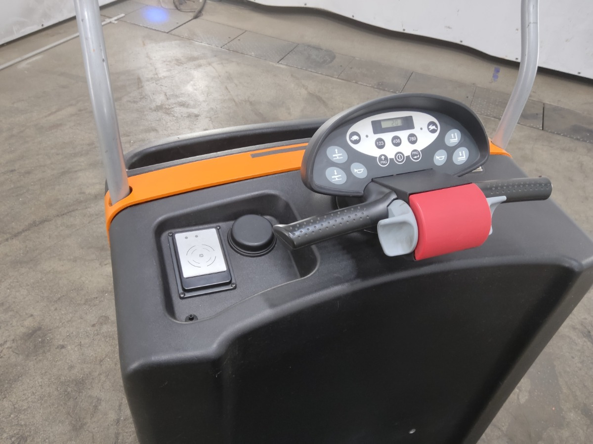 Still CX-T - Trattore elettrico: foto 3 Still CX-T - Trattore elettrico: foto 3