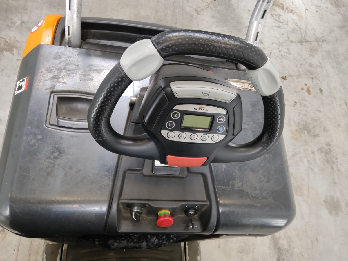 Still LTX50 - Trattore elettrico: foto 3 Still LTX50 - Trattore elettrico: foto 3