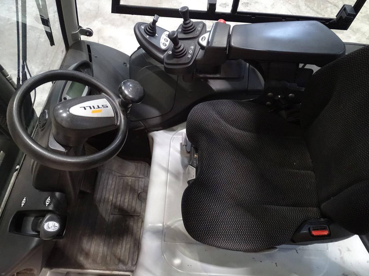 Still RX60-30 - Carrello elevatore elettrico: foto 3 Still RX60-30 - Carrello elevatore elettrico: foto 3