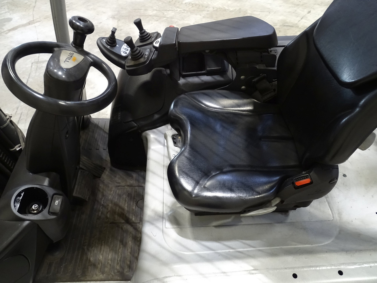 Still RX60-30 - Carrello elevatore elettrico: foto 3 Still RX60-30 - Carrello elevatore elettrico: foto 3