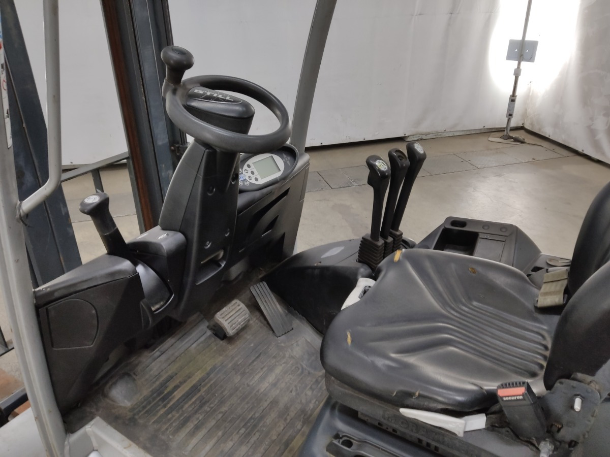 Still RX70-25T - Carrello elevatore a gas: foto 3 Still RX70-25T - Carrello elevatore a gas: foto 3