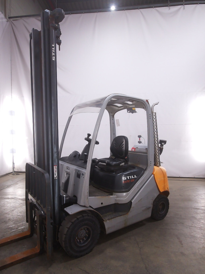 Still RX70-25T - Carrello elevatore a gas: foto 1 Still RX70-25T - Carrello elevatore a gas: foto 1