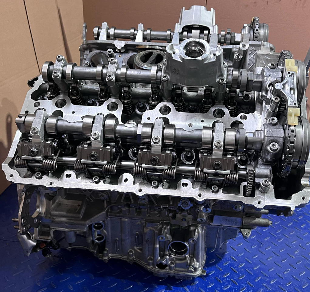 BMW Motor S63B44B Euro 6 - Motore: foto 4 BMW Motor S63B44B Euro 6 - Motore: foto 4