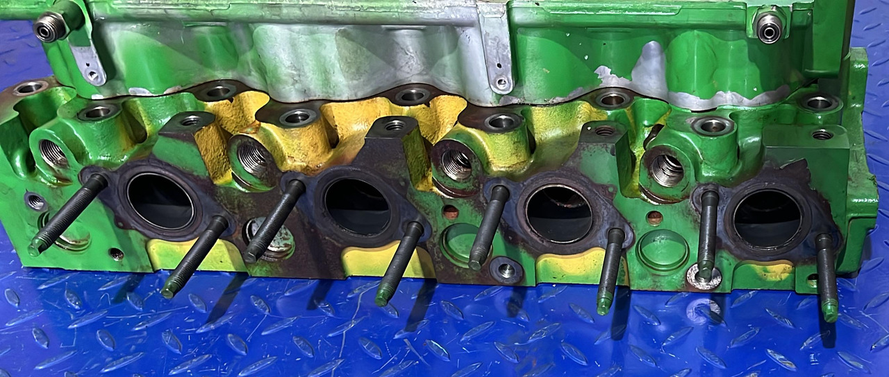 JOHN DEERE CHIULASA JOHN DEERE 4045 - Motore e ricambi: foto 4 JOHN DEERE CHIULASA JOHN DEERE 4045 - Motore e ricambi: foto 4