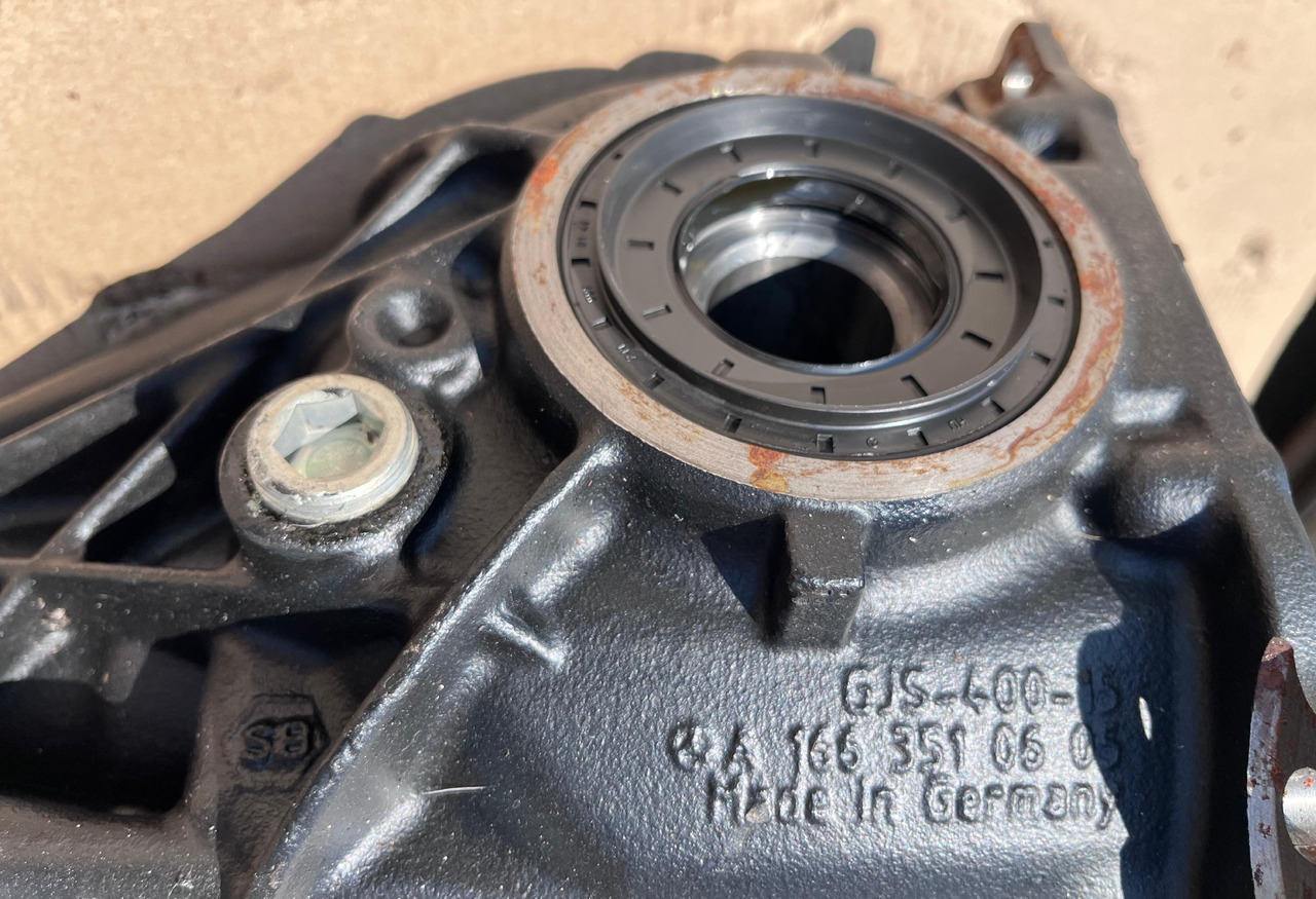 MERCEDES-BENZ Mercedes Benz Rear Axle Differential A1663510605 - Differenziale: foto 3 MERCEDES-BENZ Mercedes Benz Rear Axle Differential A1663510605 - Differenziale: foto 3