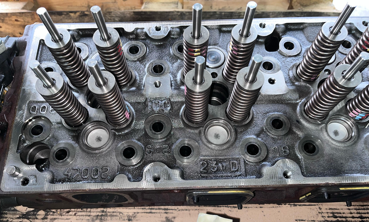 Mercedes Actros MP4 Euro 6 Cylinderhead OM470 - Motore e ricambi per Camion: foto 5 Mercedes Actros MP4 Euro 6 Cylinderhead OM470 - Motore e ricambi per Camion: foto 5