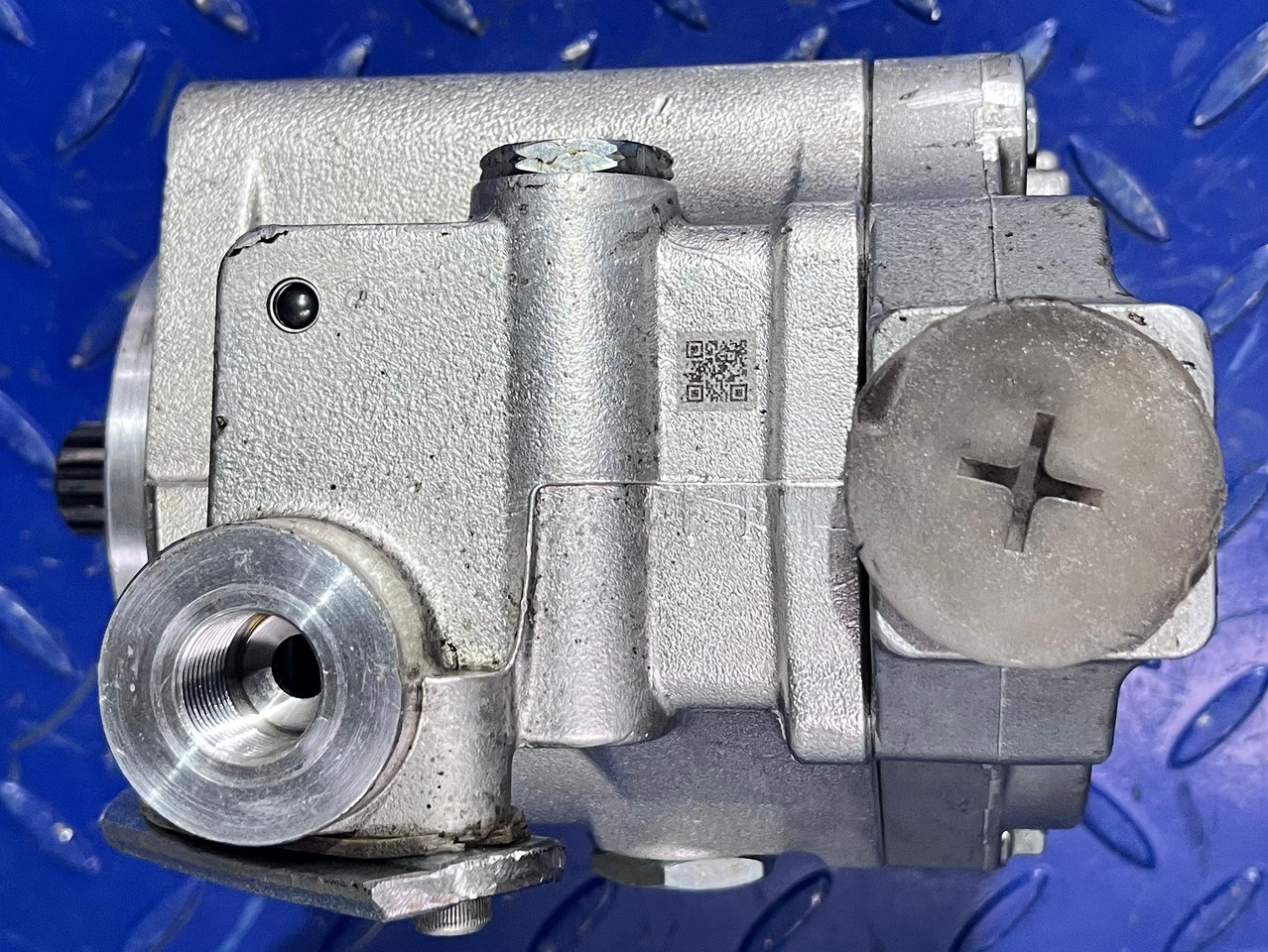 Mercedes Actros MP4 Servo Pump A9604600280 - Pompa sterzo per Camion: foto 1 Mercedes Actros MP4 Servo Pump A9604600280 - Pompa sterzo per Camion: foto 1