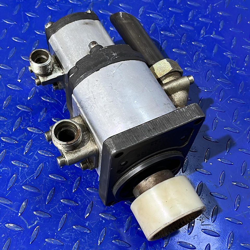 REXROTH BOSCH Hydraulic Pump 0510768007(1517222311) - Pompa idraulica: foto 1 REXROTH BOSCH Hydraulic Pump 0510768007(1517222311) - Pompa idraulica: foto 1