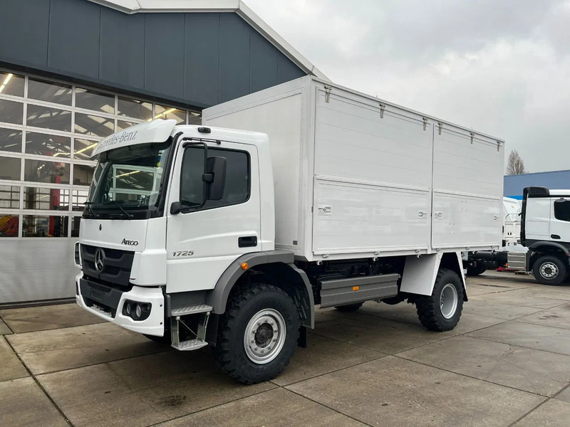 Mercedes-Benz Atego 1725 A 4x4 Service Truck - Camion: foto 1 Mercedes-Benz Atego 1725 A 4x4 Service Truck - Camion: foto 1