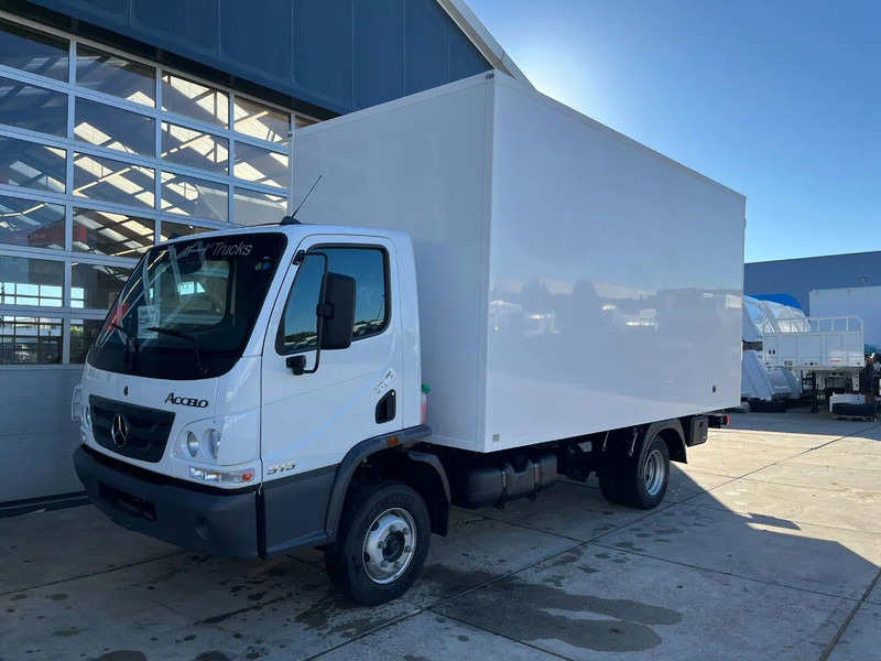 Mercedes-Benz Accelo 915 4x2 Closed Cargo Truck - Autocarro furgonato: foto 1 Mercedes-Benz Accelo 915 4x2 Closed Cargo Truck - Autocarro furgonato: foto 1