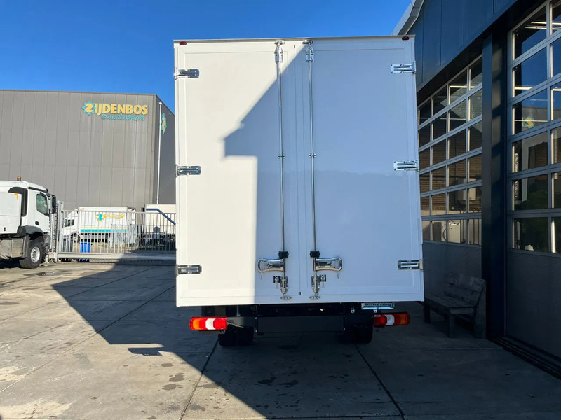 Mercedes-Benz Accelo 915 4x2 Closed Cargo Truck - Autocarro furgonato: foto 5 Mercedes-Benz Accelo 915 4x2 Closed Cargo Truck - Autocarro furgonato: foto 5