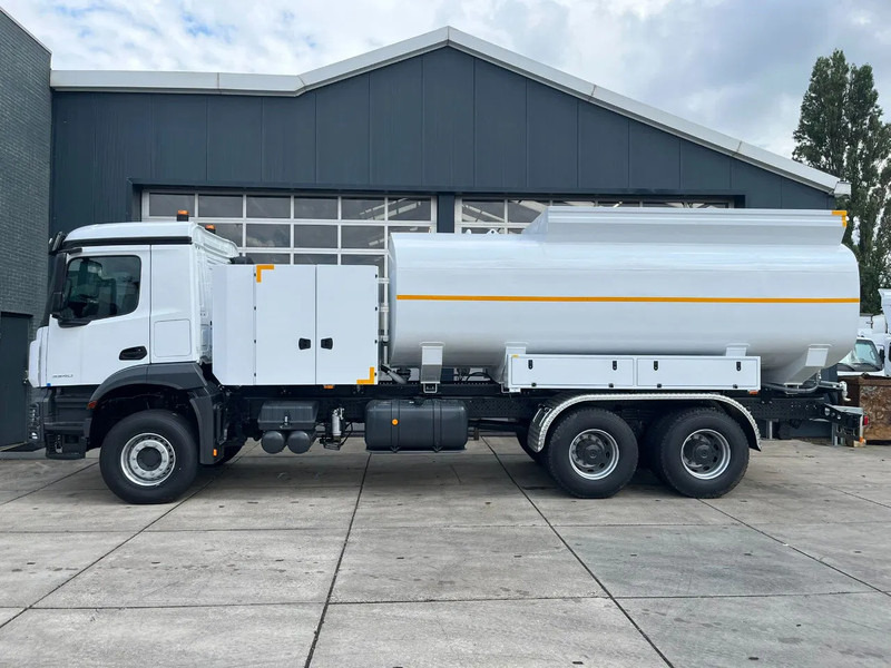 Mercedes-Benz Arocs 3340 6x6 Water Tank Truck - Camion cisterna: foto 2 Mercedes-Benz Arocs 3340 6x6 Water Tank Truck - Camion cisterna: foto 2