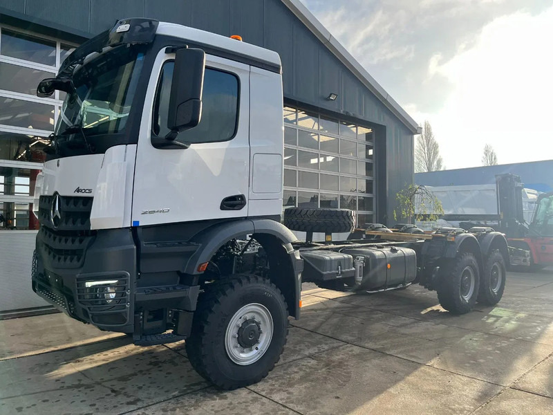 Mercedes-Benz Arocs 3340 A 6x6 Chassis cabin - Autocarro telaio: foto 1 Mercedes-Benz Arocs 3340 A 6x6 Chassis cabin - Autocarro telaio: foto 1