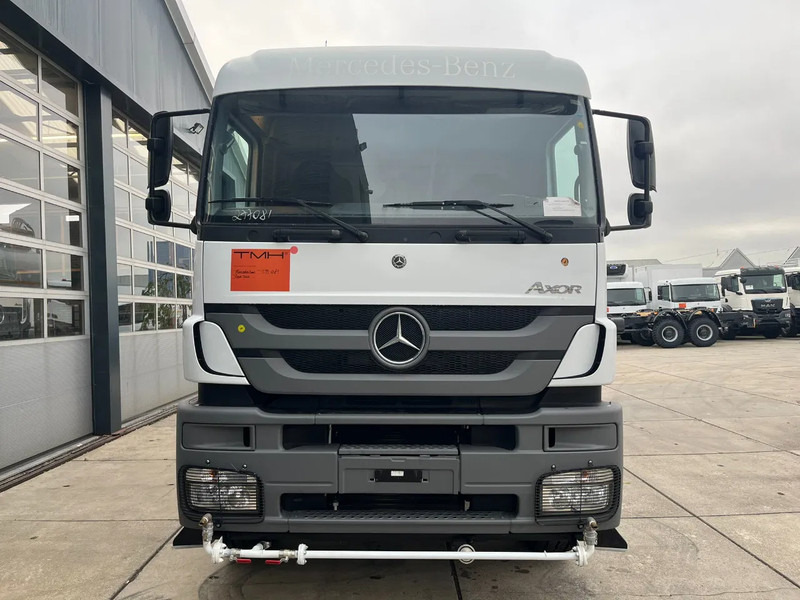 Mercedes-Benz Axor 3344 6x4 Water Tank Truck - Camion cisterna: foto 4 Mercedes-Benz Axor 3344 6x4 Water Tank Truck - Camion cisterna: foto 4