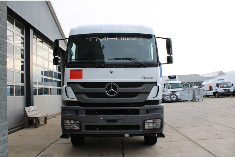 Mercedes-Benz Axor 3344 K 6x4 Tipper Truck - Autocarro ribaltabile: foto 5 Mercedes-Benz Axor 3344 K 6x4 Tipper Truck - Autocarro ribaltabile: foto 5