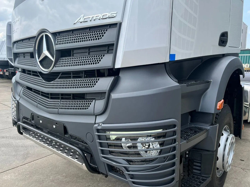 Trattore stradale nuovo Mercedes-Benz Actros 3348 S 6x4 Tractor Head: foto 11