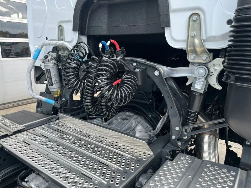 Trattore stradale nuovo Mercedes-Benz Actros 3348 S 6x4 Tractor Head: foto 16