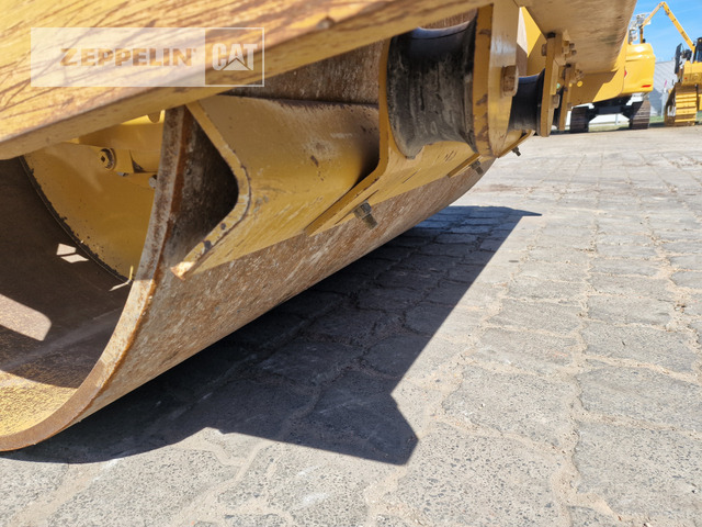 Rullo compattatore/ Rullo compressore Cat CS66B: foto 14