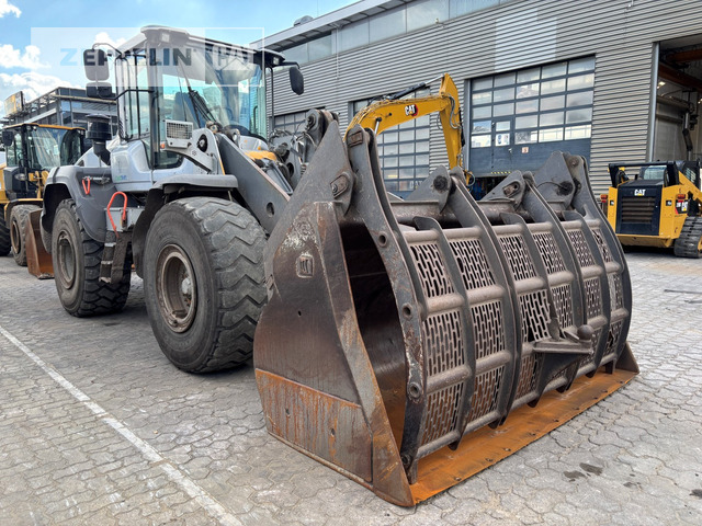 Volvo L110H - Pala gommata: foto 1 Volvo L110H - Pala gommata: foto 1