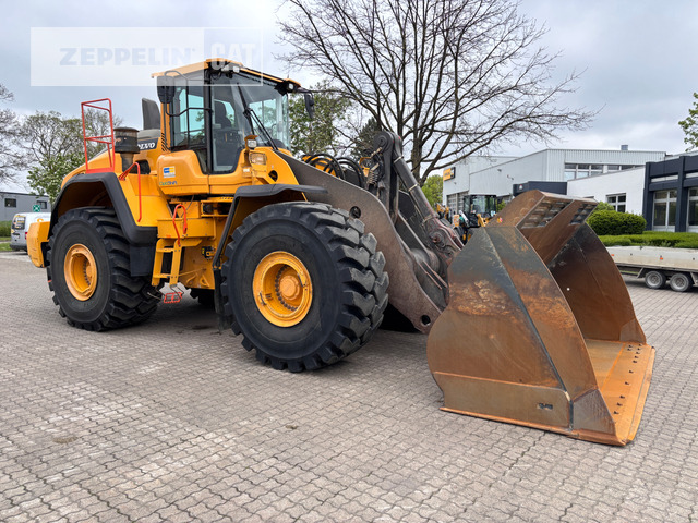 Volvo L220H - Pala gommata: foto 2 Volvo L220H - Pala gommata: foto 2