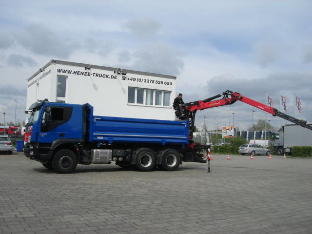 Iveco TRACKER 260T50 6x4 3-Achs Kipper Heckkran Espilo - Autocarro ribaltabile, Camion con gru: foto 3 Iveco TRACKER 260T50 6x4 3-Achs Kipper Heckkran Espilo - Autocarro ribaltabile, Camion con gru: foto 3
