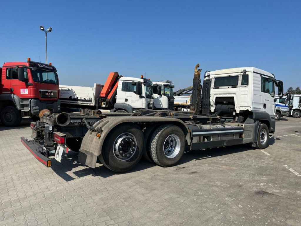 MAN TG-S 26.420/6x2 Abrollkipper - Autocarro scarrabile: foto 4 MAN TG-S 26.420/6x2 Abrollkipper - Autocarro scarrabile: foto 4