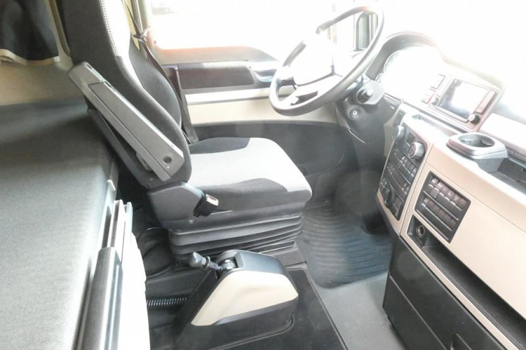 MAN TG-X 24.500 6x2-4 LL-U Pritsche Maschinentransporter - Autocarro con pianale/ Cassone fisso: foto 3 MAN TG-X 24.500 6x2-4 LL-U Pritsche Maschinentransporter - Autocarro con pianale/ Cassone fisso: foto 3