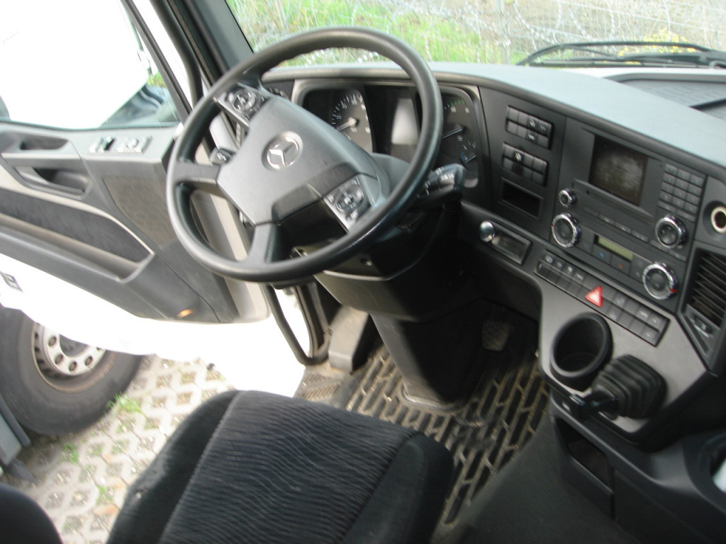 Autocarro con pianale/ Cassone fisso, Camion con gru MERCEDES-BENZ Antos 2543 L 6x2 Pritsche Heckkran: foto 6 Autocarro con pianale/ Cassone fisso, Camion con gru MERCEDES-BENZ Antos 2543 L 6x2 Pritsche Heckkran: foto 6