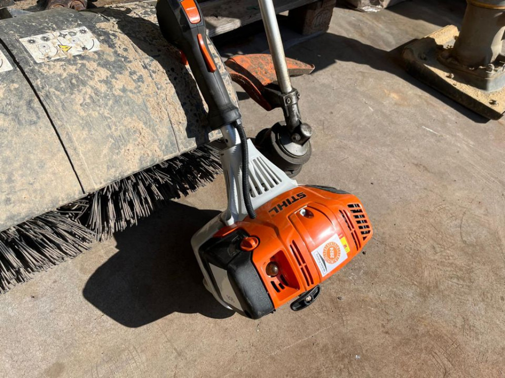 Stihl Kombimotor KM 131 R Kleinteile - Macchina da cantiere: foto 3 Stihl Kombimotor KM 131 R Kleinteile - Macchina da cantiere: foto 3