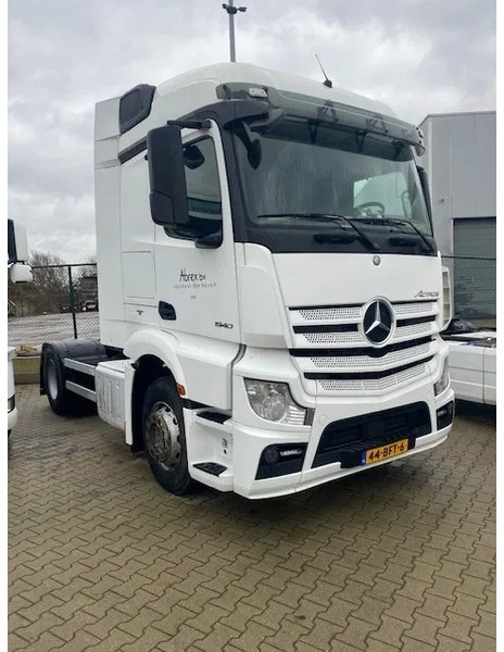 Mercedes-Benz Actros 1840 stream space cabine met spoilers fenders en zonneklep, apk gekeurd. - Trattore stradale: foto 2 Mercedes-Benz Actros 1840 stream space cabine met spoilers fenders en zonneklep, apk gekeurd. - Trattore stradale: foto 2