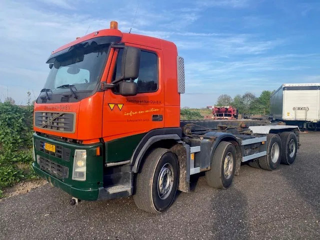Volvo FM 440 8x4 ,containersysteem, handgeschakeld, luchtvering, naafreductie... - Camion con sistema di cavi: foto 1 Volvo FM 440 8x4 ,containersysteem, handgeschakeld, luchtvering, naafreductie... - Camion con sistema di cavi: foto 1