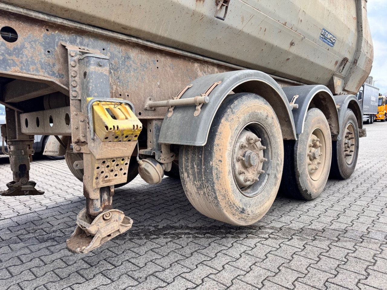 Menci SA700R Kipper Mulde 27m³ Lift Stahl Stück - Semirimorchio ribaltabile: foto 4 Menci SA700R Kipper Mulde 27m³ Lift Stahl Stück - Semirimorchio ribaltabile: foto 4