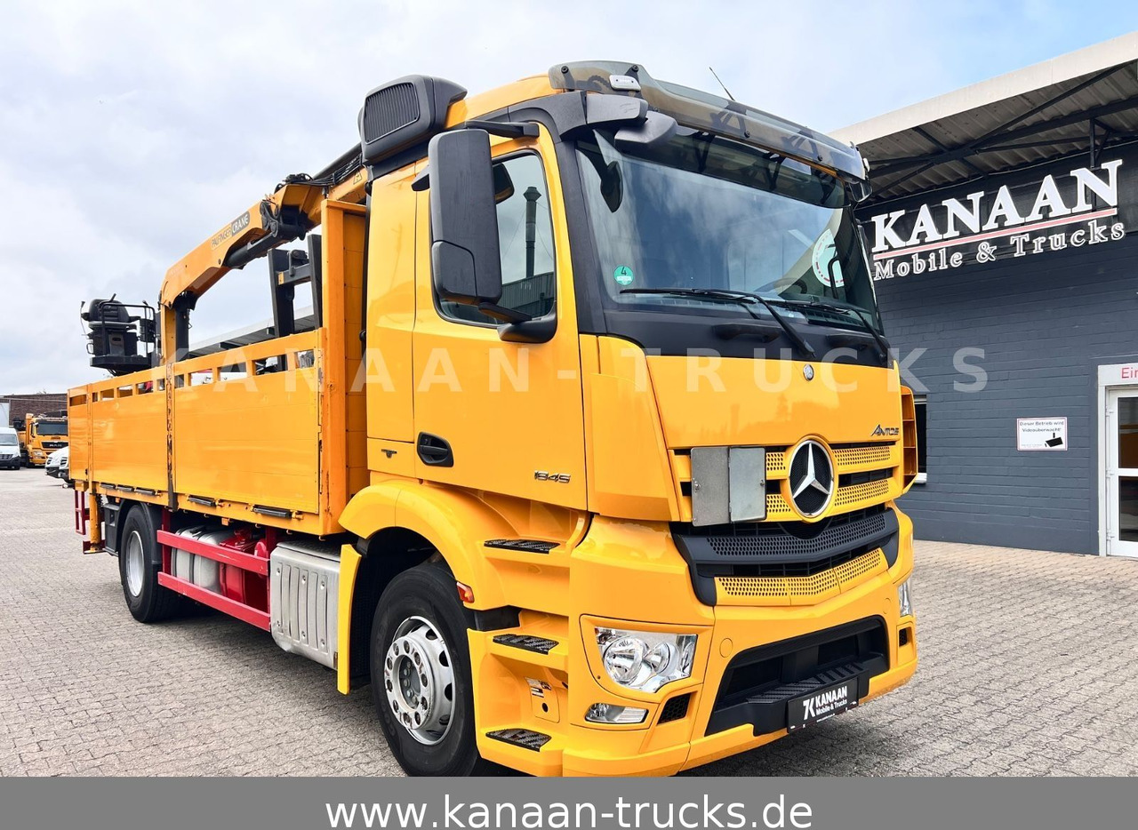 Mercedes-Benz 1845 Antos 4x2 Baustoffkran Palfinger 21001L - Camion con gru: foto 1 Mercedes-Benz 1845 Antos 4x2 Baustoffkran Palfinger 21001L - Camion con gru: foto 1