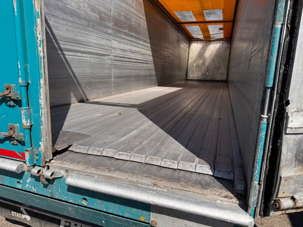 Leasing di Stas S 300 ZX Walkingfloor Schubboden 2 x Vorhanden Stas S 300 ZX Walkingfloor Schubboden 2 x Vorhanden: foto 17 Leasing di Stas S 300 ZX Walkingfloor Schubboden 2 x Vorhanden Stas S 300 ZX Walkingfloor Schubboden 2 x Vorhanden: foto 17