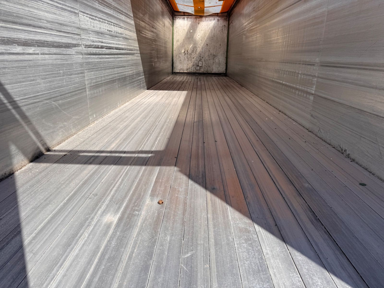 Leasing di Stas S 300 ZX Walkingfloor Schubboden 2 x Vorhanden Stas S 300 ZX Walkingfloor Schubboden 2 x Vorhanden: foto 19 Leasing di Stas S 300 ZX Walkingfloor Schubboden 2 x Vorhanden Stas S 300 ZX Walkingfloor Schubboden 2 x Vorhanden: foto 19