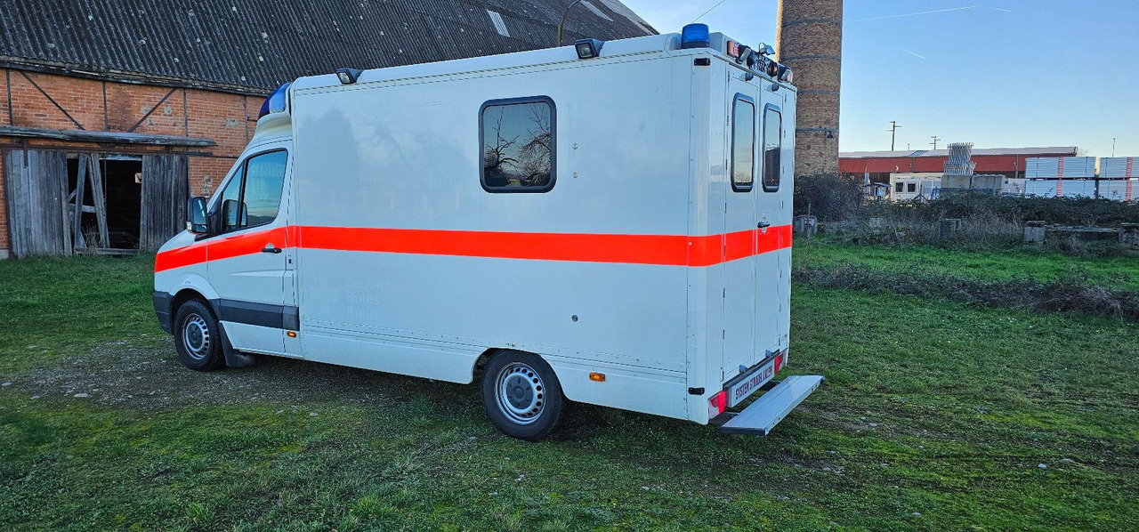 Volkswagen Crafter ELW Rettungswagen Camper Van - Ambulanza: foto 4 Volkswagen Crafter ELW Rettungswagen Camper Van - Ambulanza: foto 4