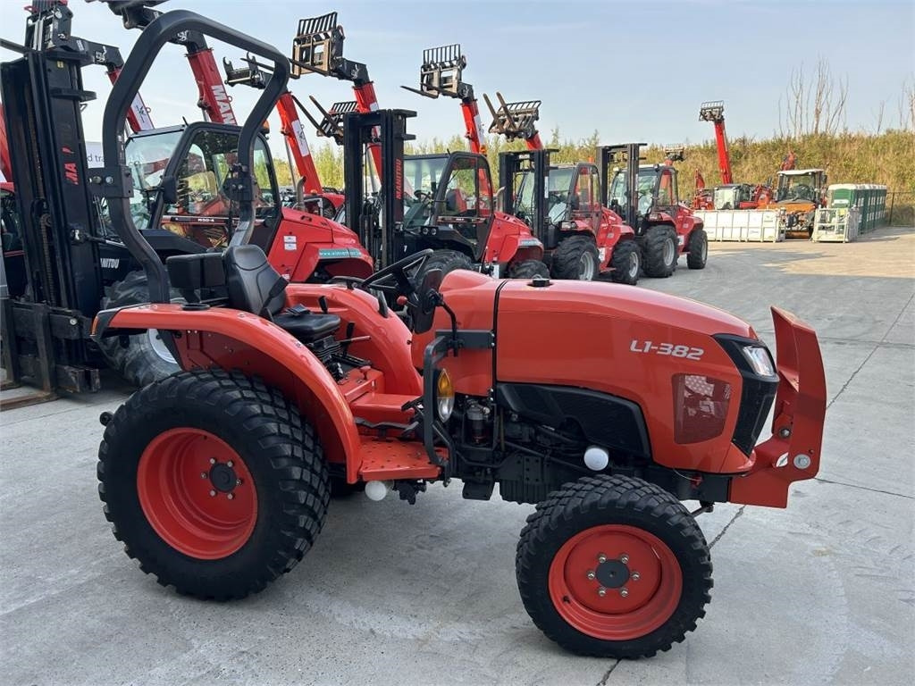 Kubota L1-382 (5278) - Trattore comunale: foto 4 Kubota L1-382 (5278) - Trattore comunale: foto 4