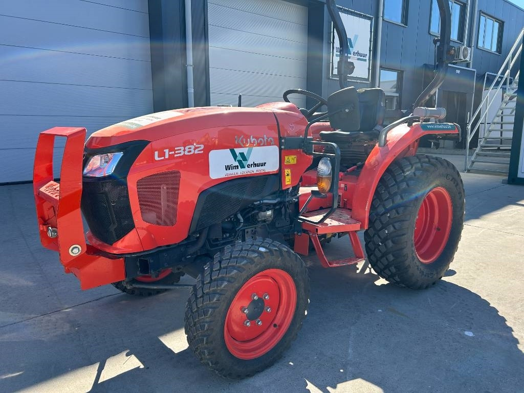 Kubota L1-382 HST - Trattore comunale: foto 2 Kubota L1-382 HST - Trattore comunale: foto 2