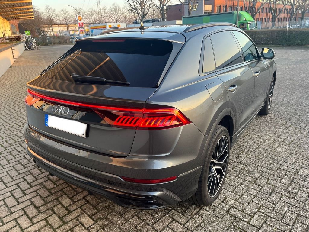 Audi Q8 50 TDI quattro tiptronic 22 Zoll*3xSline*Pano Audi Q8 50 TDI quattro tiptronic 22 Zoll*3xSline*Pano - SUV/ Fuoristrada: foto 2 Audi Q8 50 TDI quattro tiptronic 22 Zoll*3xSline*Pano Audi Q8 50 TDI quattro tiptronic 22 Zoll*3xSline*Pano - SUV/ Fuoristrada: foto 2